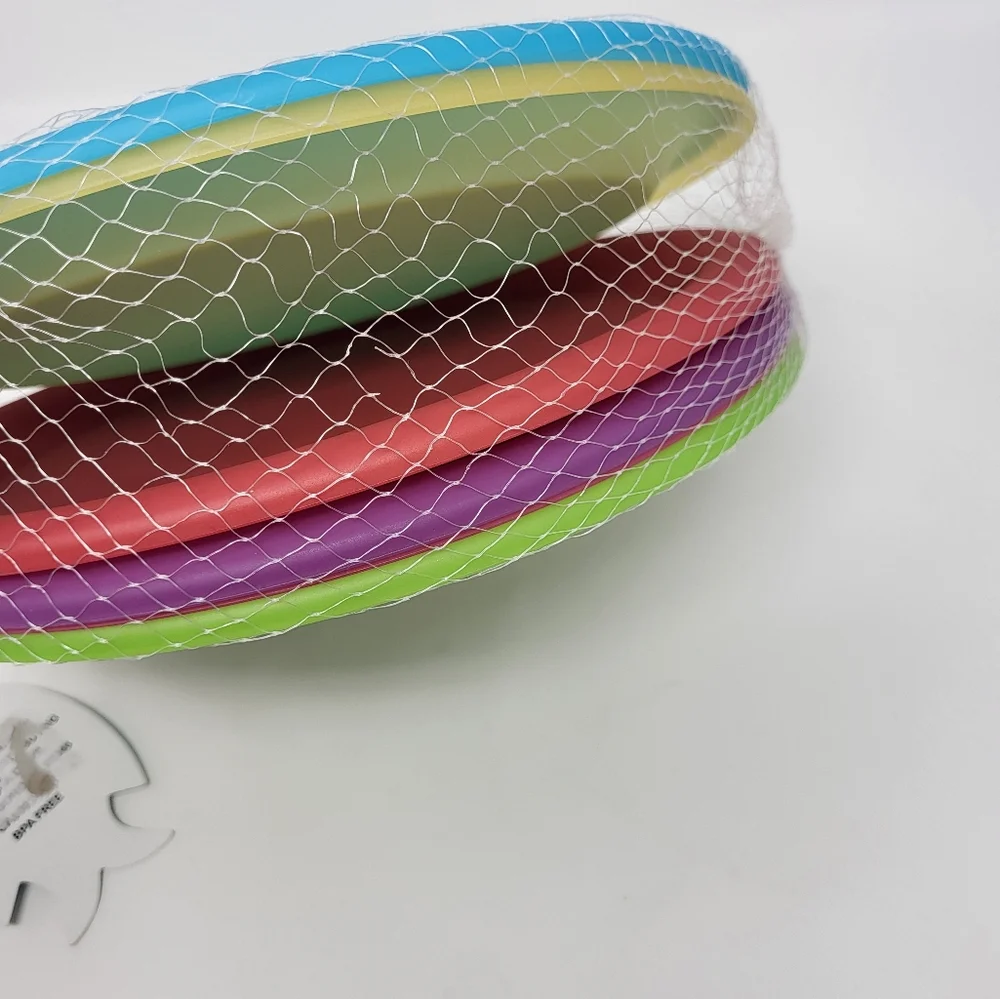 6 piece BPA free plastic multi color round plates new 10